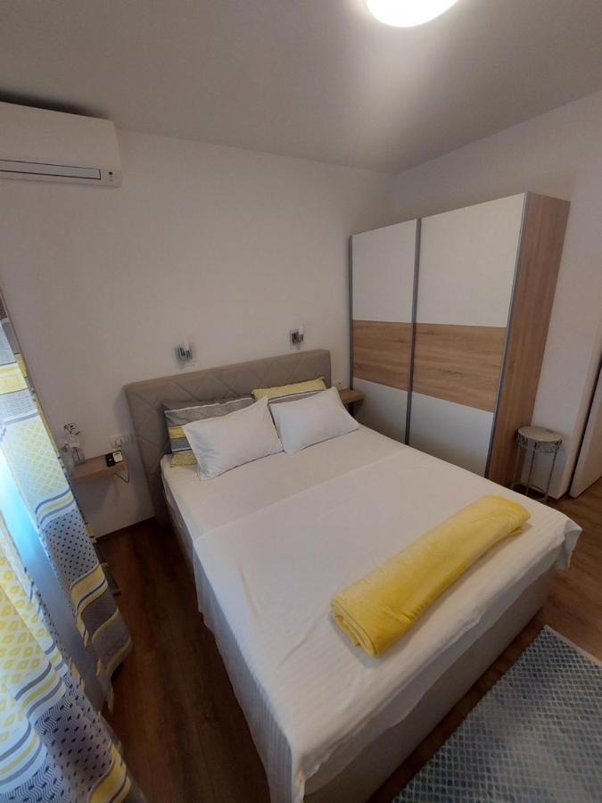 Rooms Nevenka Novi Vinodolski Exterior foto